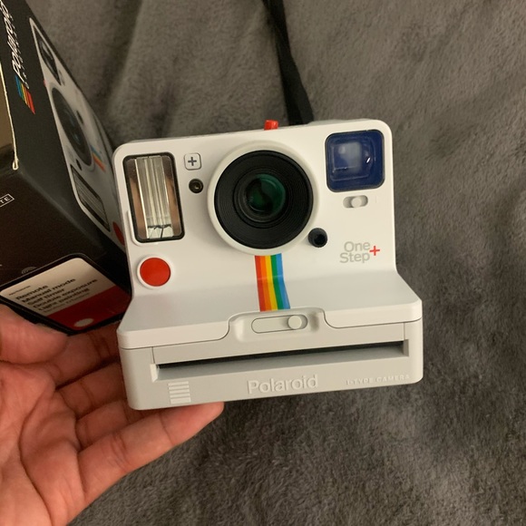 Polaroid OneStep+ i‑Type Instant Camera - Picture 8 of 9